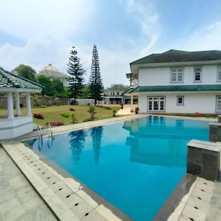 Villa Puncak Resort Gunung Agung Cikundul Exterior photo
